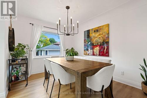 2227 Deyncourt Drive, Burlington, ON - Indoor Photo Showing Dining Room