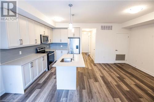 10 Palace Street Unit# C17, Kitchener, ON - Indoor Photo Showing Kitchen With Stainless Steel Kitchen With Upgraded Kitchen