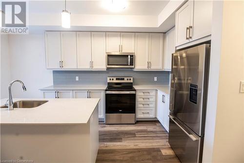 10 Palace Street Unit# C17, Kitchener, ON - Indoor Photo Showing Kitchen With Stainless Steel Kitchen With Upgraded Kitchen