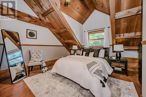 7191 Highway 6, Mapleton, ON - Indoor Photo Showing Bedroom