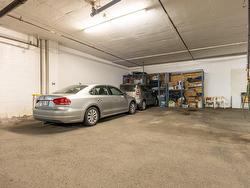 Garage - 