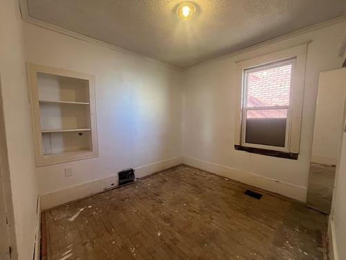 220 Cumming St., Thunder Bay, ON - Indoor Photo Showing Other Room