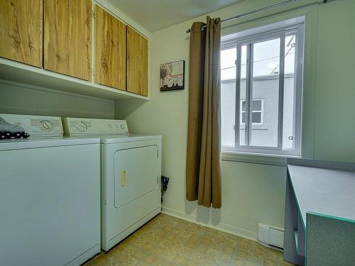 Salle d'eau - 539  - 541 Rue Labelle, Saint-Jérôme, QC - Indoor Photo Showing Laundry Room