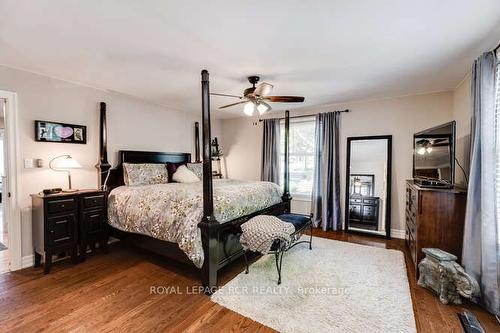 1309 Adjala Tecumseth Line, New Tecumseth, ON - Indoor Photo Showing Bedroom