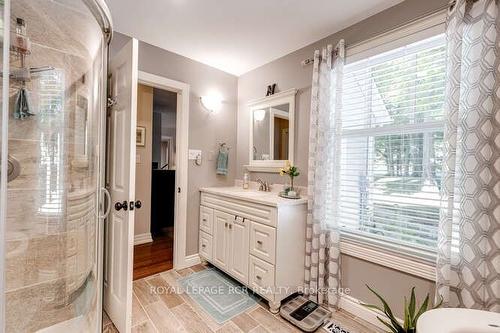 1309 Adjala Tecumseth Line, New Tecumseth, ON - Indoor Photo Showing Bathroom