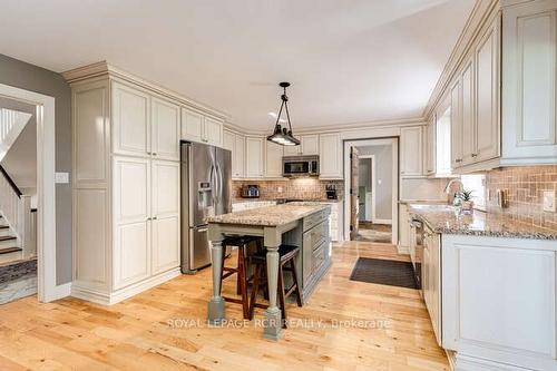 1309 Adjala Tecumseth Line, New Tecumseth, ON - Indoor Photo Showing Kitchen With Stainless Steel Kitchen With Upgraded Kitchen