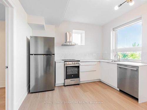 Bsmt-90 Vantage Loop St, Newmarket, ON - Indoor Photo Showing Kitchen