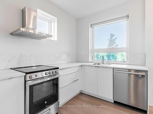 Bsmt-90 Vantage Loop St, Newmarket, ON - Indoor Photo Showing Kitchen