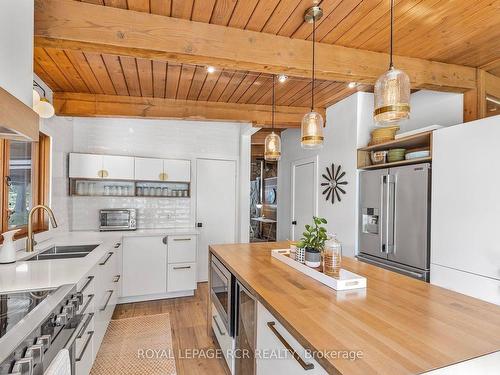 224 Mccrea Dr, Clearview, ON - Indoor Photo Showing Kitchen With Double Sink