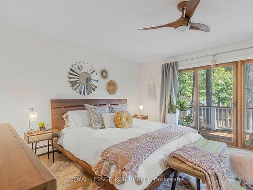 224 Mccrea Dr, Clearview, ON - Indoor Photo Showing Bedroom