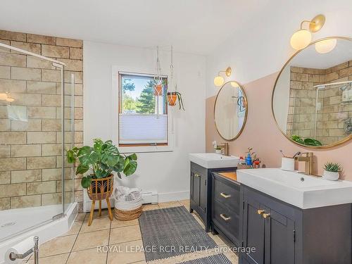 224 Mccrea Dr, Clearview, ON - Indoor Photo Showing Bathroom