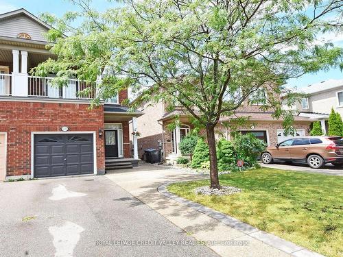 5638 Longboat Ave, Mississauga, ON - Outdoor