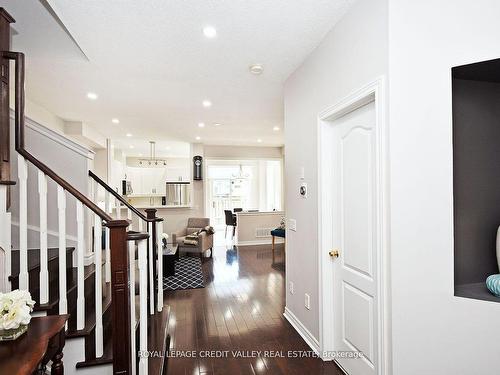 5638 Longboat Ave, Mississauga, ON - Indoor Photo Showing Other Room