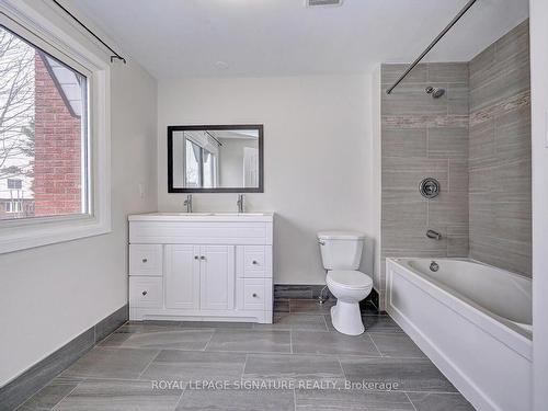 84 Heiman St, Kitchener, ON - Indoor Photo Showing Bathroom