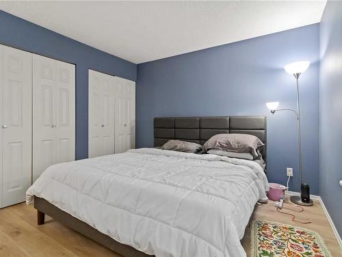 302-832 Fisgard St, Victoria, BC - Indoor Photo Showing Bedroom