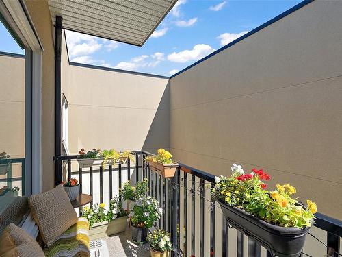 407-280 Island Hwy, View Royal, BC - Outdoor With Exterior