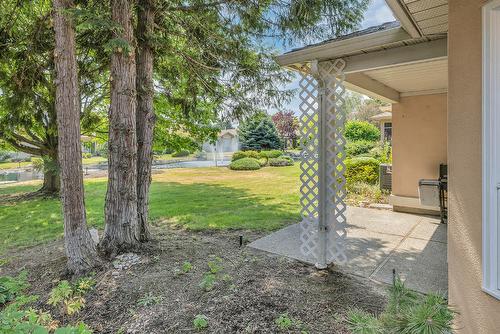 5-1201 Cameron Avenue, Kelowna, BC - Outdoor