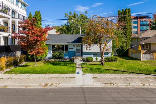 2653 Gore Street, Kelowna, BC - Outdoor With Facade