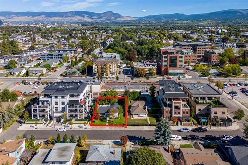 2653 Gore Street, Kelowna, BC - Outdoor With View