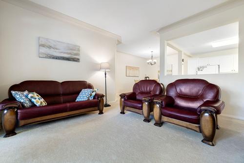 106-1964 Enterprise Way, Kelowna, BC - Indoor Photo Showing Living Room