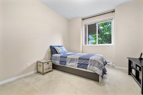 106-1964 Enterprise Way, Kelowna, BC - Indoor Photo Showing Bedroom