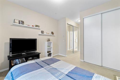 106-1964 Enterprise Way, Kelowna, BC - Indoor Photo Showing Bedroom