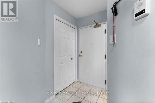 103 - 5753 Morrison Street, Niagara Falls, ON - Indoor Photo Showing Other Room