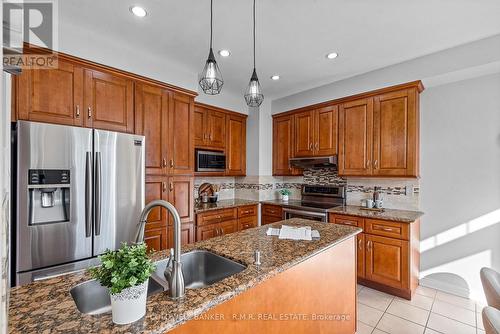 448 Whitby Shores Green Way, Whitby (Port Whitby), ON - Indoor Photo Showing Kitchen