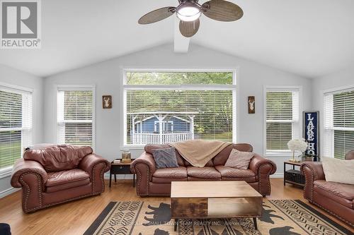 71236 Sandra Street, Bluewater (Hay Twp), ON - Indoor Photo Showing Living Room