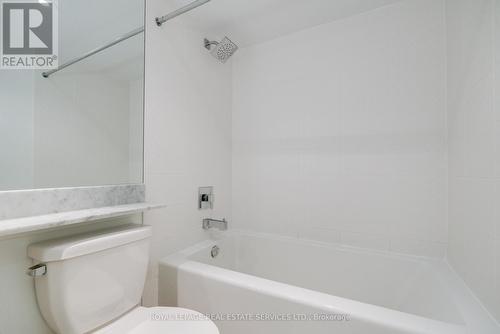 808 - 125 Western Battery Road, Toronto, ON - Indoor Photo Showing Bathroom