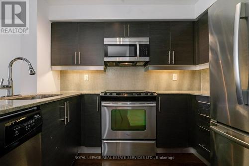 808 - 125 Western Battery Road, Toronto, ON - Indoor Photo Showing Kitchen With Upgraded Kitchen