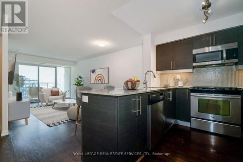 808 - 125 Western Battery Road, Toronto, ON - Indoor Photo Showing Kitchen With Upgraded Kitchen