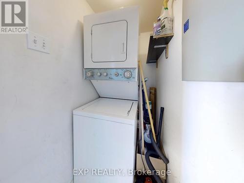 1210 - 350 Alton Towers Circle, Toronto, ON - Indoor Photo Showing Laundry Room