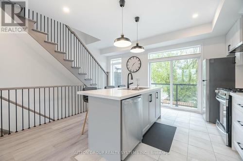 6 Church Street E, Halton Hills, ON - Indoor Photo Showing Kitchen