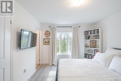 6 Church Street E, Halton Hills, ON - Indoor Photo Showing Bedroom