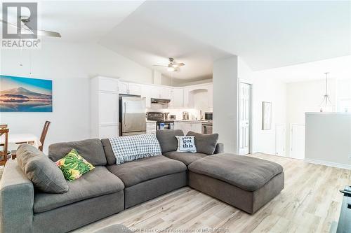 280 Simcoe Unit# Upper, Amherstburg, ON - Indoor Photo Showing Living Room