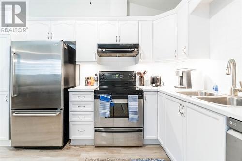 280 Simcoe Unit# Upper, Amherstburg, ON - Indoor Photo Showing Kitchen With Double Sink