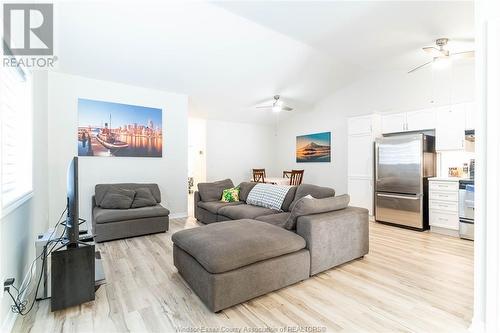 280 Simcoe Unit# Upper, Amherstburg, ON - Indoor Photo Showing Living Room