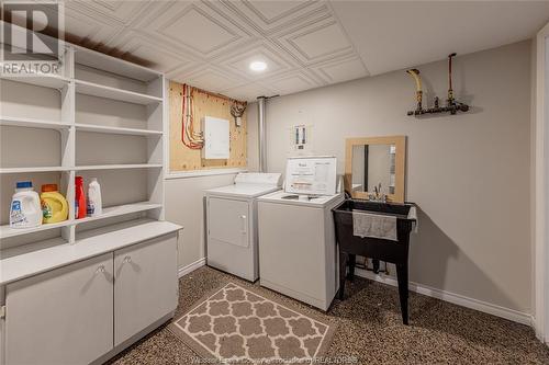 280 Simcoe Unit# Upper, Amherstburg, ON - Indoor Photo Showing Laundry Room