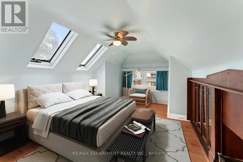 46 Graham Avenue S, Hamilton, ON - Indoor Photo Showing Bedroom