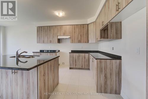 154 Attwater Drive, Cambridge, ON - Indoor Photo Showing Kitchen