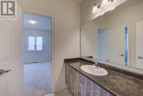 154 Attwater Drive, Cambridge, ON - Indoor Photo Showing Bathroom