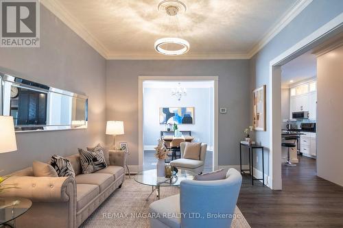 63 Rodman Street, St. Catharines, ON - Indoor Photo Showing Living Room