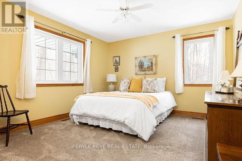 200 Edgemere Road E, Huntsville, ON - Indoor Photo Showing Bedroom