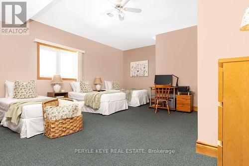 200 Edgemere Road E, Huntsville, ON - Indoor Photo Showing Bedroom