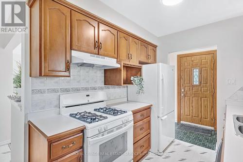 47 Endfield Avenue, Hamilton, ON - Indoor Photo Showing Kitchen