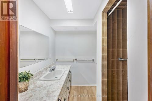 47 Endfield Avenue, Hamilton, ON - Indoor Photo Showing Bathroom