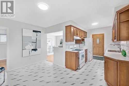 47 Endfield Avenue, Hamilton, ON - Indoor Photo Showing Kitchen