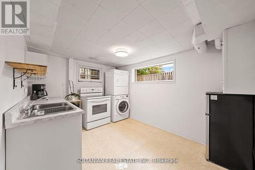 32 Larabee Crescent, Toronto, ON - Indoor Photo Showing Laundry Room