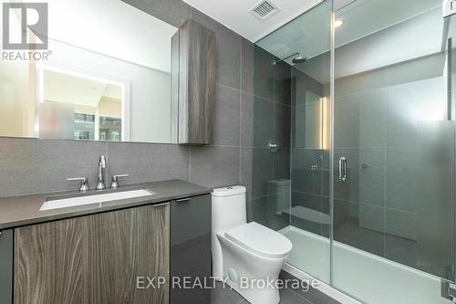 1112 - 35 Mercer Street, Toronto, ON - Indoor Photo Showing Bathroom